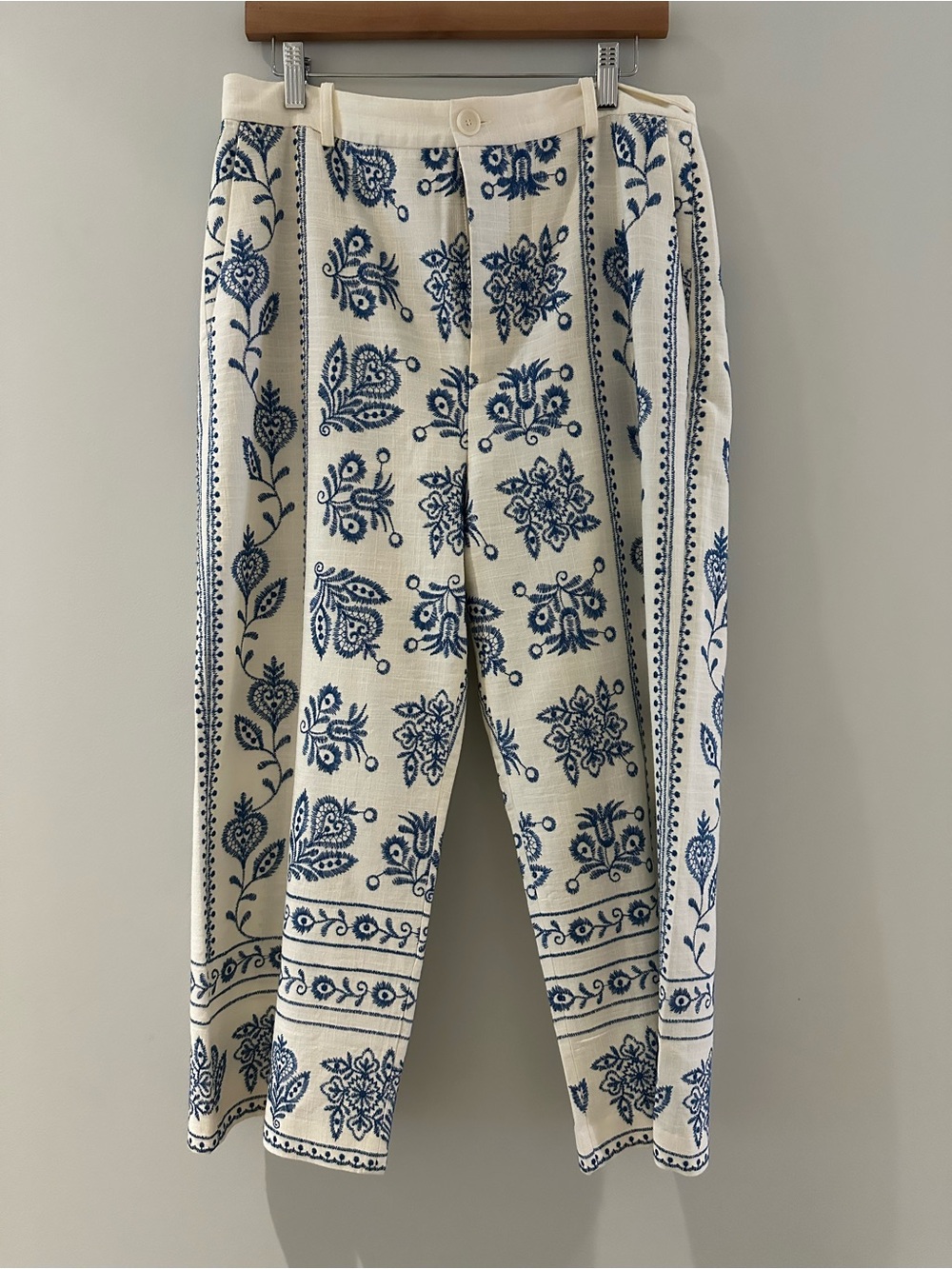 Zara Cream and Blue Floral Embroidered Linen Blend Pants Sz L